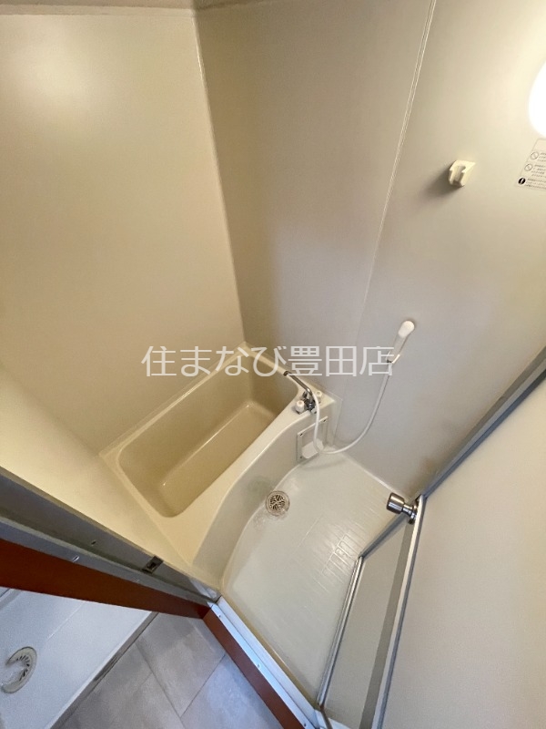 バス・シャワールーム　同型別部屋写真