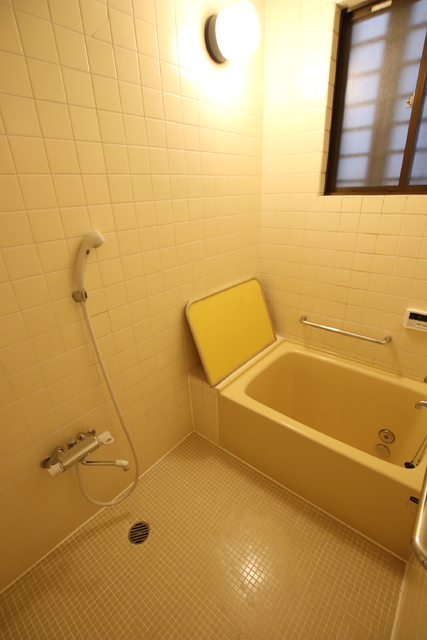 バス・シャワールーム　追炊き付き