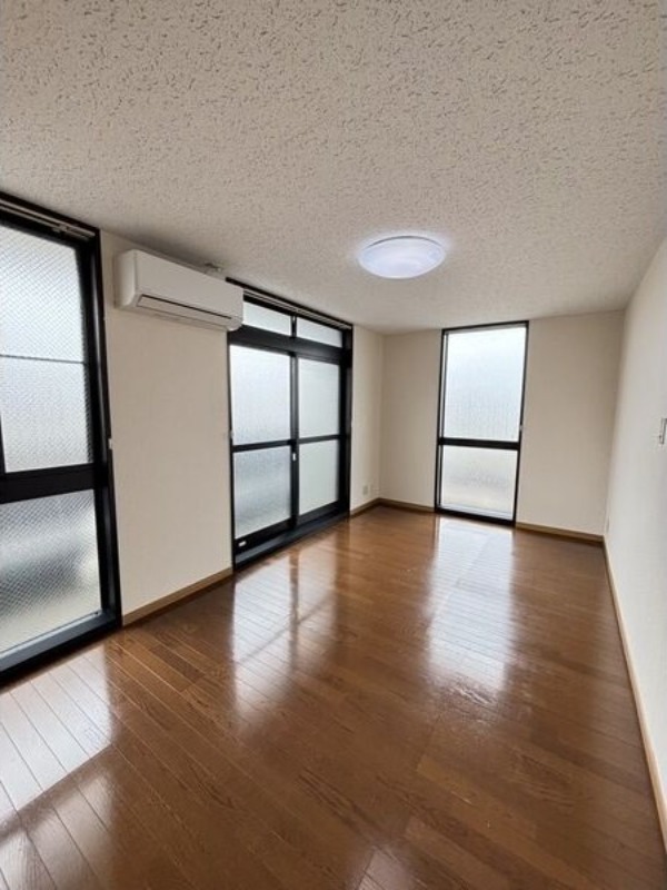 居室・リビング　図面と現状に相違がある場合には現状を優先