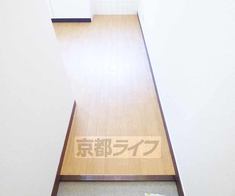 その他部屋・スペース　明るい廊下