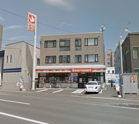 コンビニ　セイコーマート平岸2条店（コンビニ）まで140m