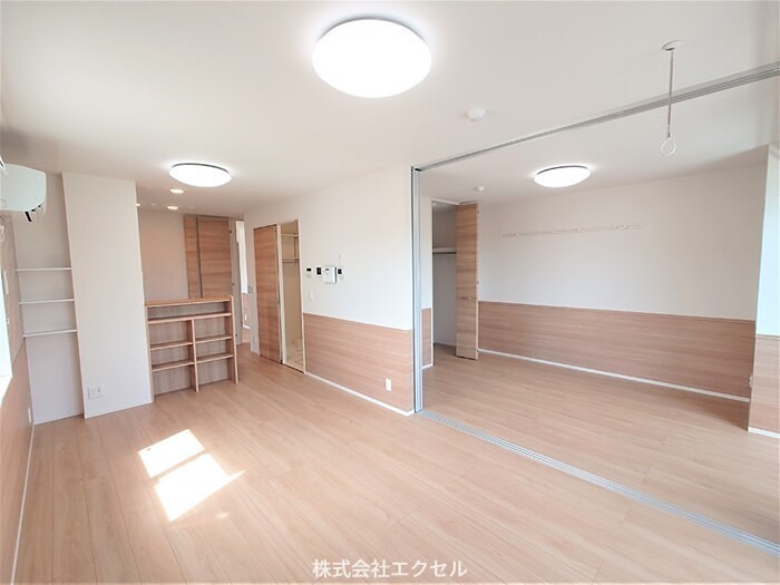 居室・リビング　明るい室内です。