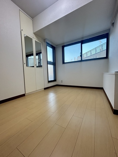 その他　洋室４．８畳　エアコン付