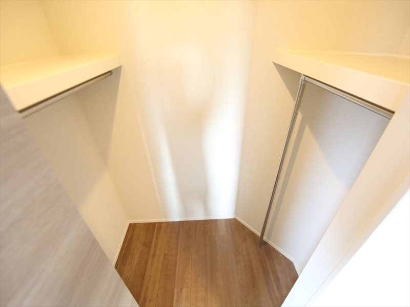 収納　ウォークインクローゼット（収納充実してます）