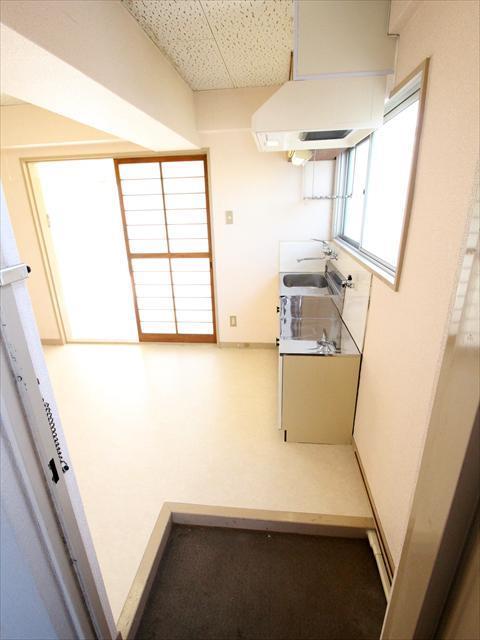 玄関　松山市平和通　丸の内ハイツ　玄関