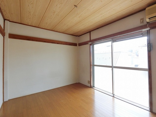 居室・リビング　南に面した洋室は採光・通風に優れた心地よい空間です！