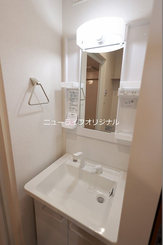 洗面設備　身支度にもシンク周りのお掃除にも役立つ洗髪洗面台☆