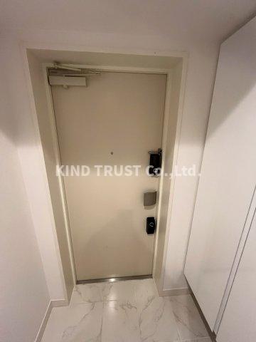 玄関　収納もある玄関です