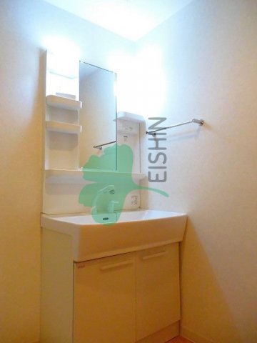 洗面設備　シンプルで使いやすい洗面台です！