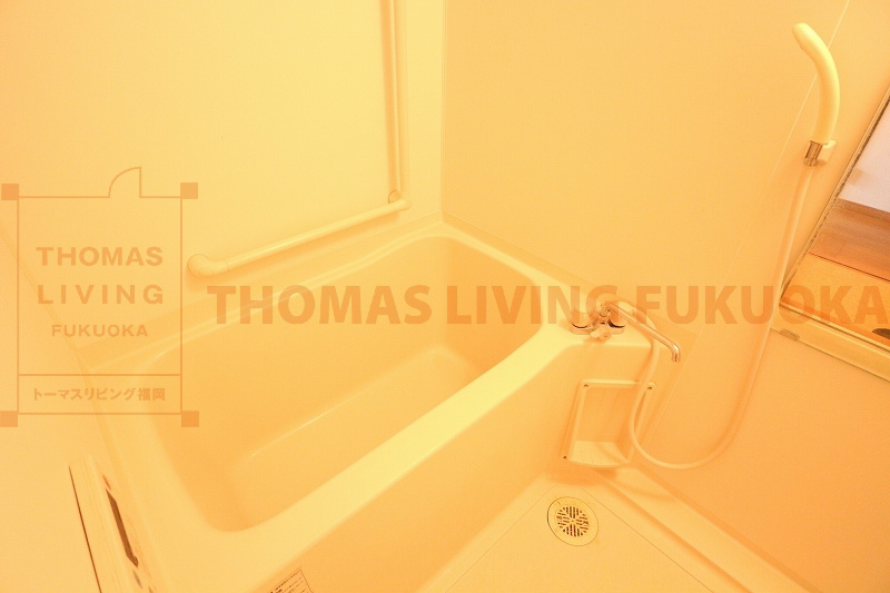 バス・シャワールーム　ゆったりくつろげる浴槽です