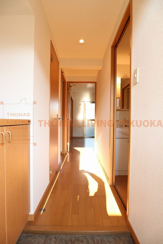 玄関　ゆったりした玄関です。