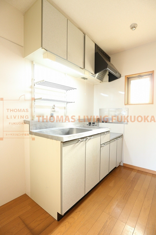 キッチン　ガスコンロは2口タイプが設置可能