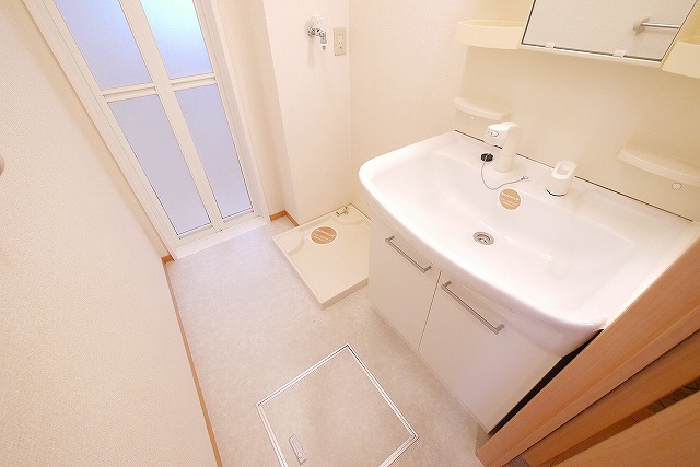 洗面設備　使いやすい洗面所です