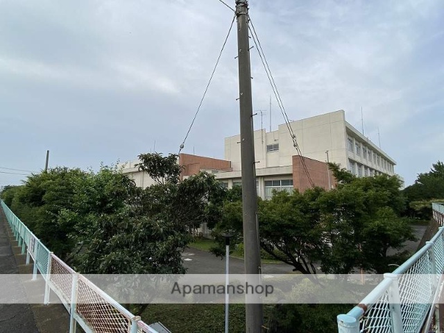 高校・高専　神奈川県立藤沢工科高等学校（高校・高専）まで423m