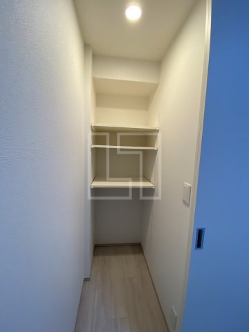 収納　コンフォリア北堀江一丁目　物入