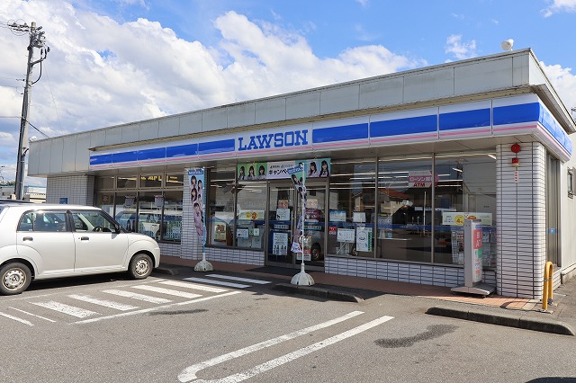 コンビニ　ローソン（コンビニ）まで695m