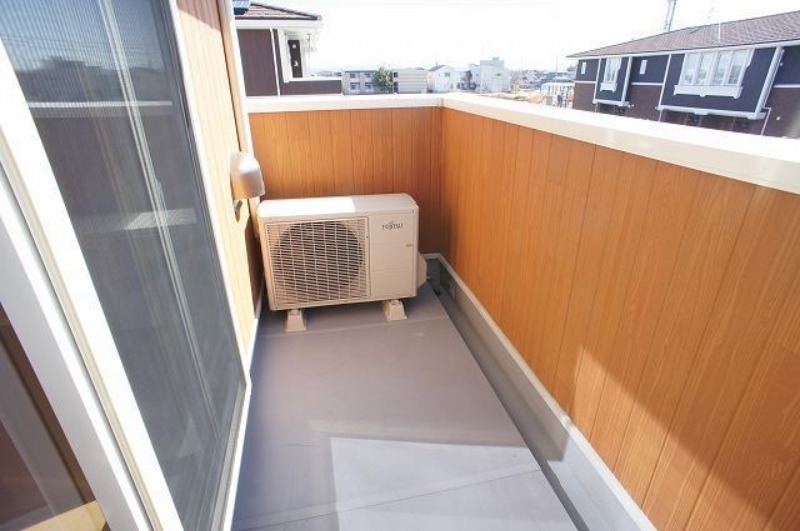 バルコニー　図面と現状に相違がある場合には現状を優先