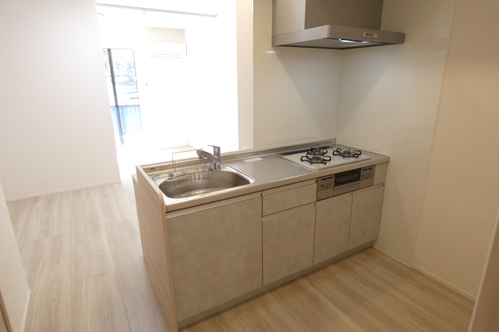 キッチン　参考写真：同タイプの別のお部屋のキッチンです