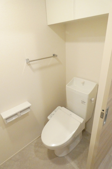 トイレ　温水洗浄便座