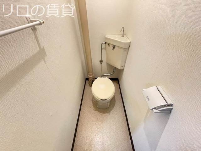 トイレ　別号室