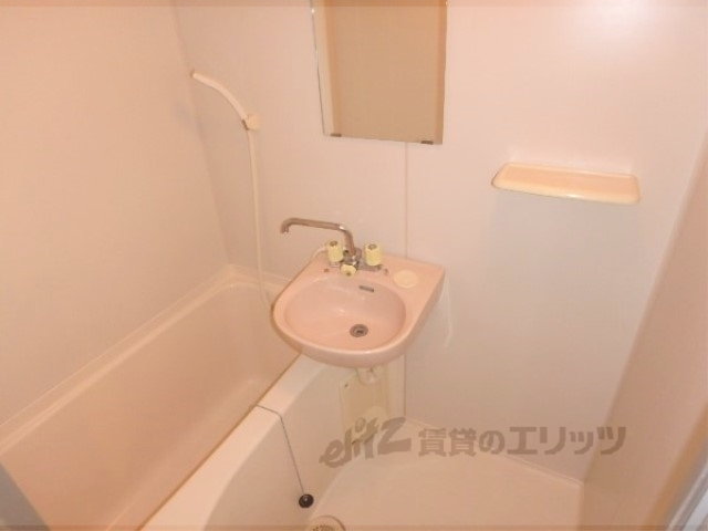 バス・シャワールーム　バス