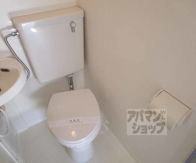 トイレ　２０１号室の写真です。