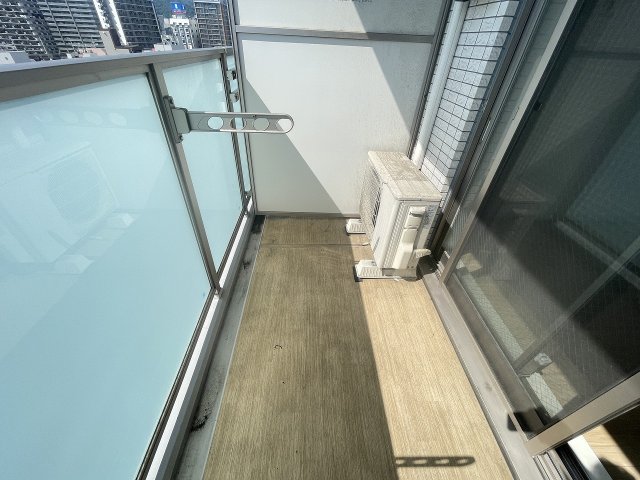バルコニー　モデル写真