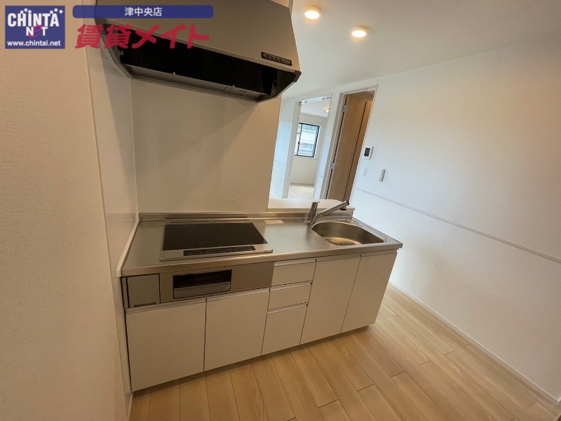 キッチン　同型部屋写真です。