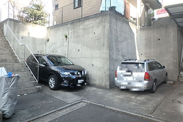 駐車場　駐車場（要空き確認）