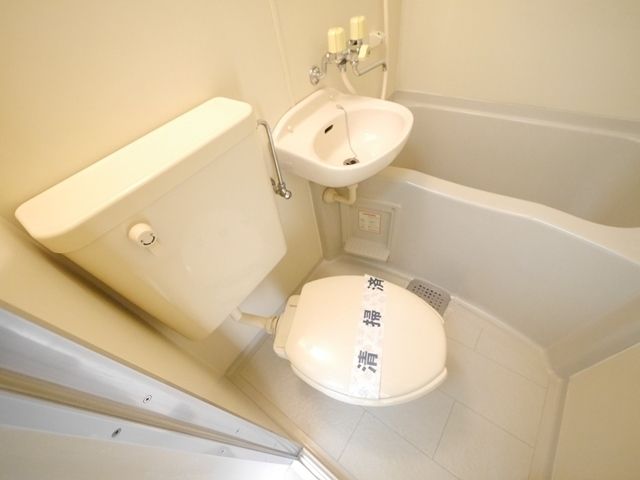 トイレ　別号室参考写真