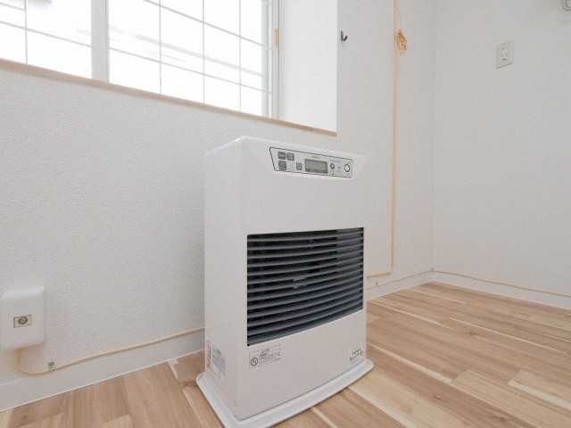 その他設備　冬場も暖かな灯油ストーブ！