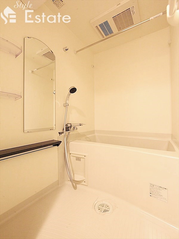 バス・シャワールーム　バスルーム