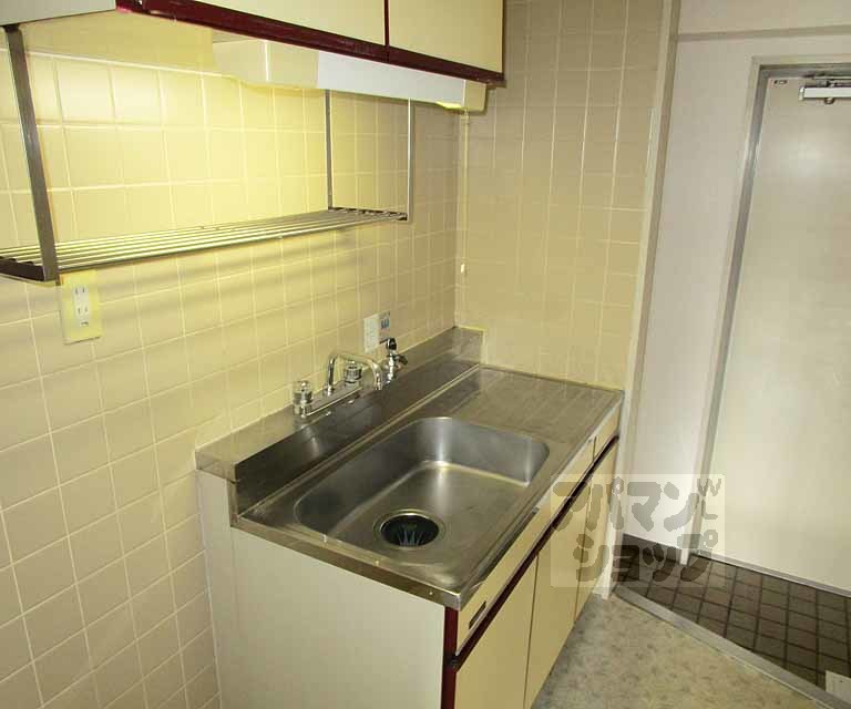 キッチン　４０３号室の写真です。