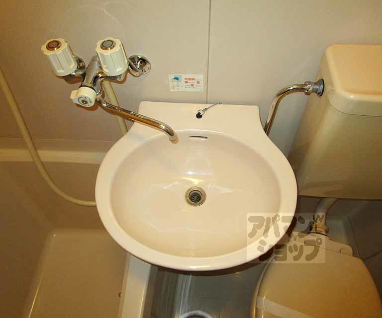 洗面設備　４０３号室の写真です。