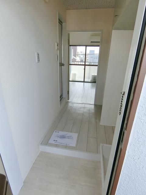 玄関　♪ただいまぁ～♪