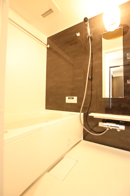 バス・シャワールーム　広々お風呂☆