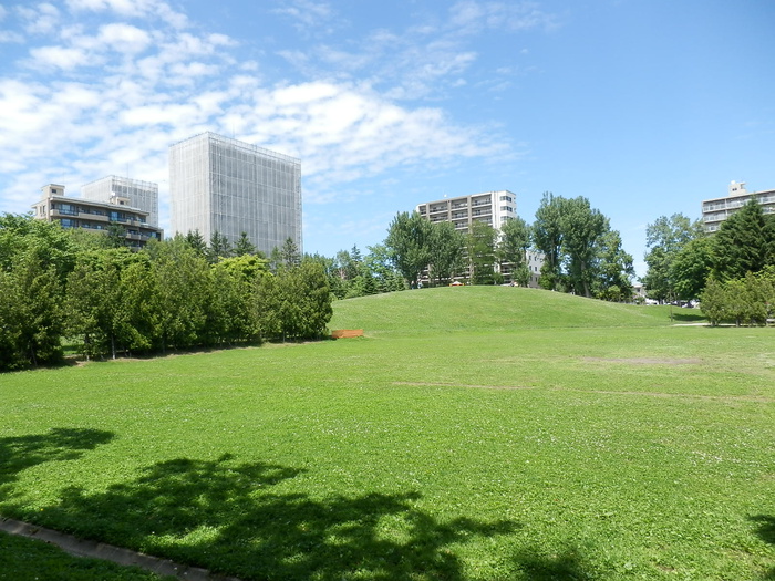 公園　南郷丘公園（公園）まで330m