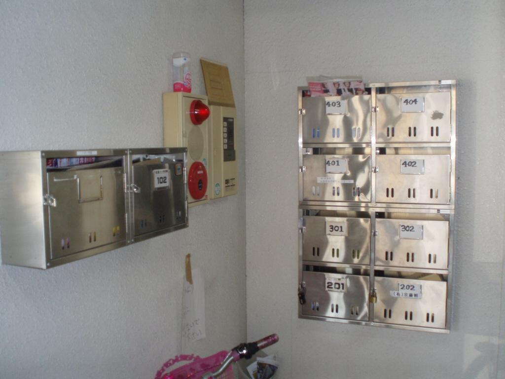 エントランス　集合ポスト完備♪