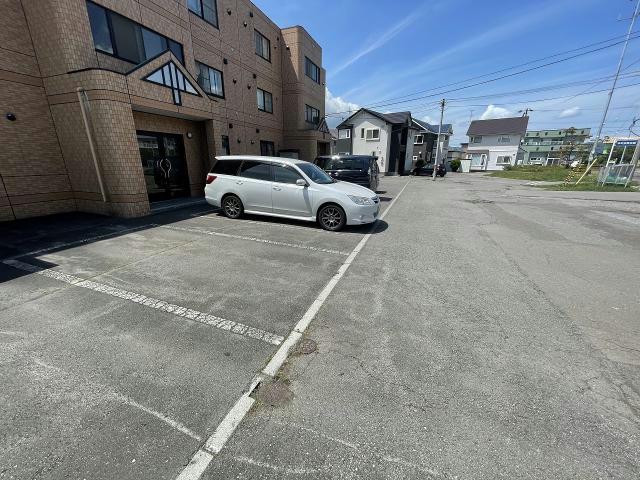 駐車場　駐車場