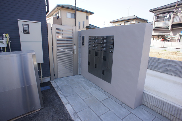 エントランス　宅配BOX