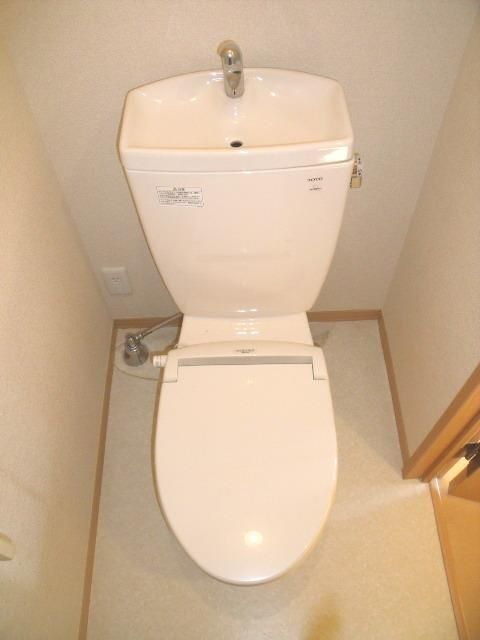 トイレ　洋式のトイレ