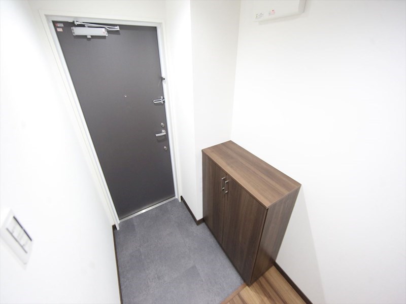 玄関　玄関　シューズボックス付　ダブルロック