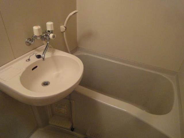 バス・シャワールーム　バス