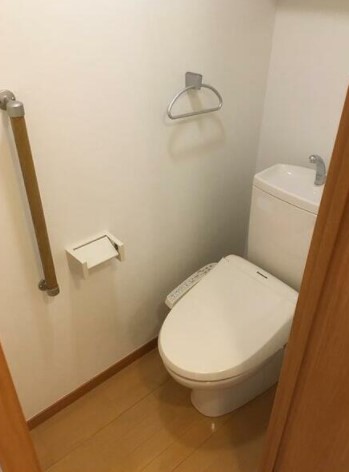 トイレ　別部屋参考写真