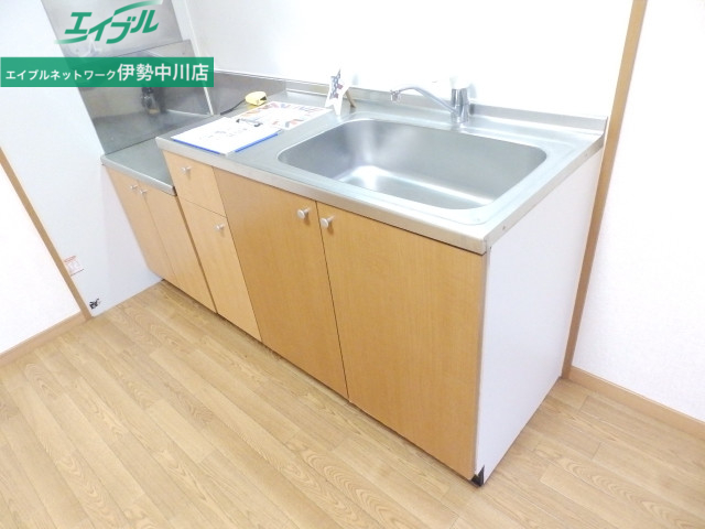 キッチン　同型参考写真です。