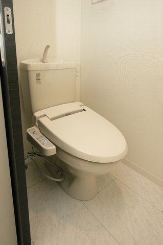 トイレ　（別タイプ参考写真）アミル中十条　北区中十条3