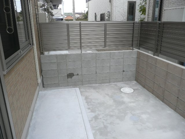 バルコニー　庭