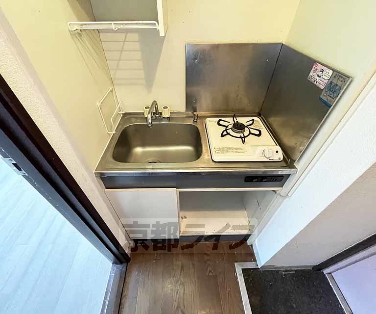 キッチン　ガスコンロ付きのキッチン