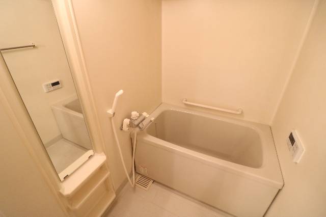 バス・シャワールーム　1日の疲れを癒しましょう