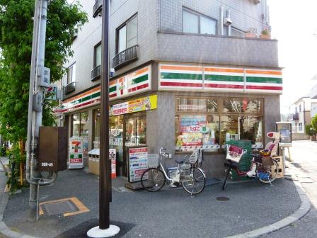 コンビニ　セブンイレブン世田谷代沢3丁目店（コンビニ）まで351m